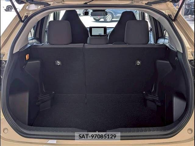 Toyota YARIS CROSS 2024-05 7504142-12