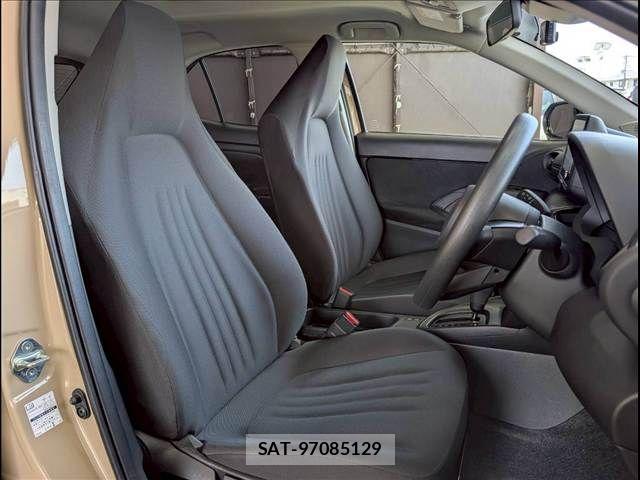 Toyota YARIS CROSS 2024-05 7504142-4