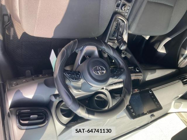 Toyota YARIS CROSS 2022-06 7510593-17