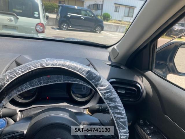 Toyota YARIS CROSS 2022-06 7510593-24