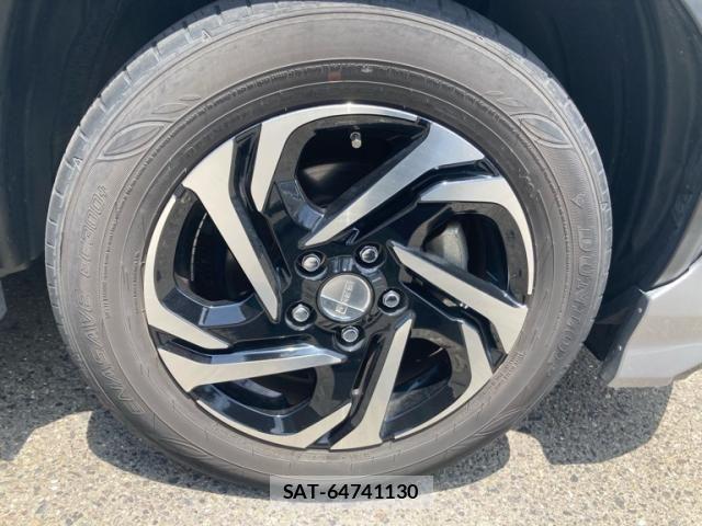 Toyota YARIS CROSS 2022-06 7510593-8
