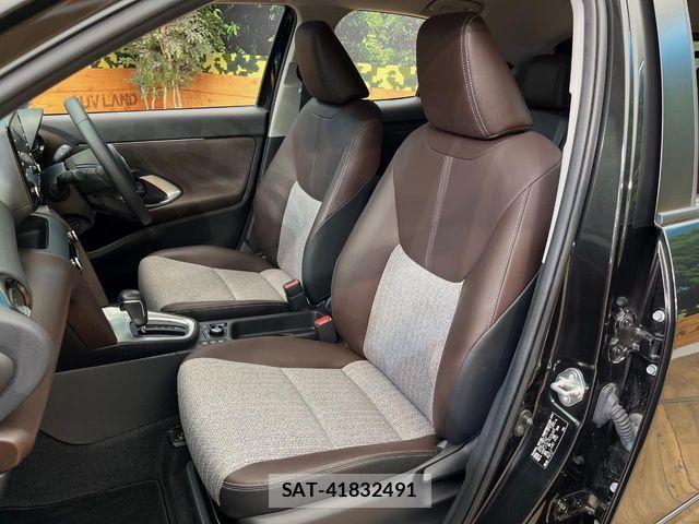 Toyota YARIS CROSS 2021-05 7504126-7