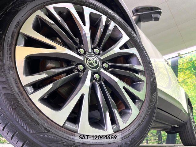 Toyota YARIS CROSS 2021-07 7563137-12