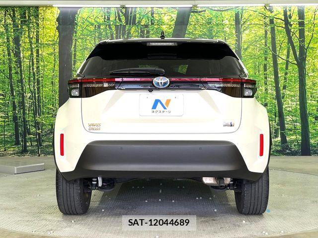 Toyota YARIS CROSS 2021-07 7563137-14