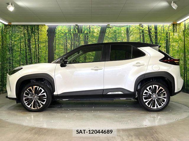 Toyota YARIS CROSS 2021-07 7563137-17