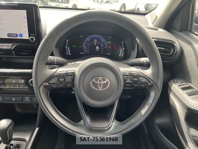 Toyota YARIS CROSS 2025-03 7563131-10