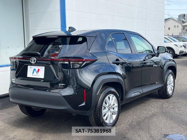 Toyota YARIS CROSS 2025-03 7563131-16