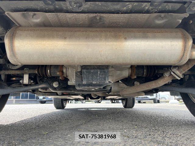 Toyota YARIS CROSS 2025-03 7563131-18