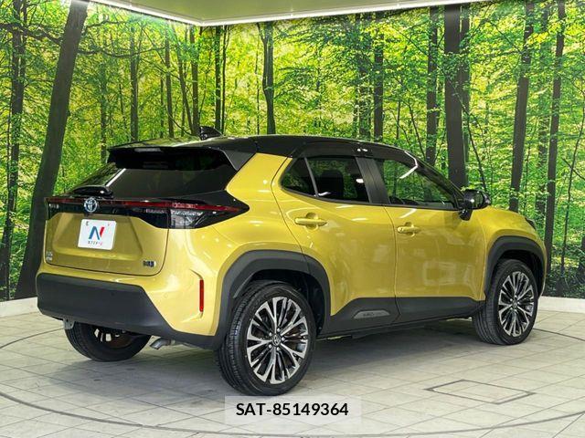 Toyota YARIS CROSS 2023-08 7563136-16