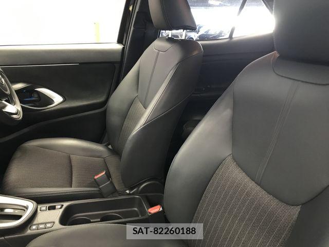 Toyota YARIS CROSS 2022-09 7563140-10