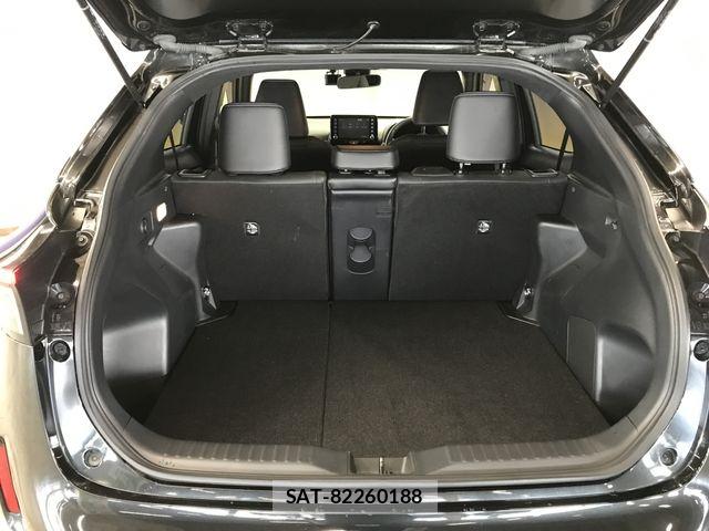 Toyota YARIS CROSS 2022-09 7563140-12