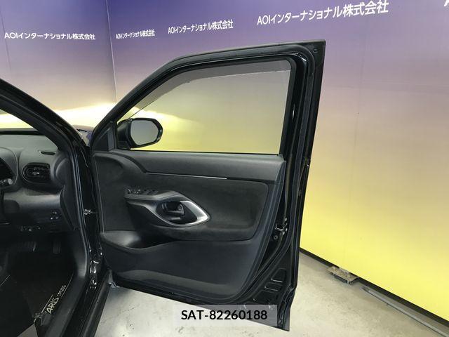 Toyota YARIS CROSS 2022-09 7563140-23