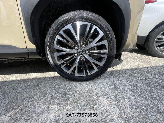 Toyota YARIS CROSS 2022-05 7563133-12