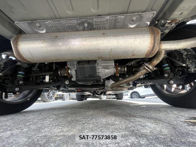 Toyota YARIS CROSS 2022-05 7563133-15