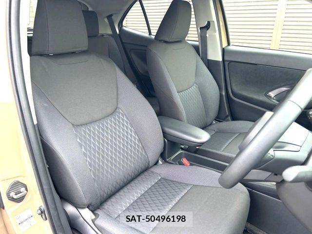 Toyota YARIS CROSS 2024-12 7563138-7