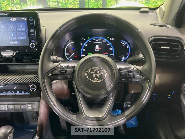 Toyota YARIS CROSS 2021-12 7621634-10