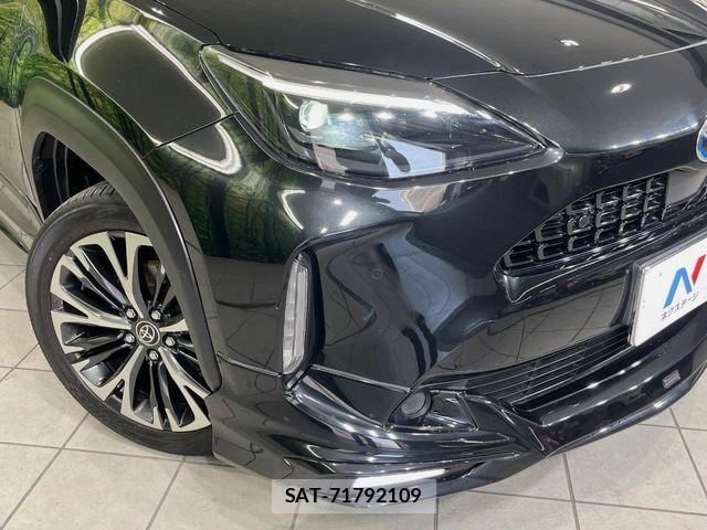 Toyota YARIS CROSS 2021-12 7621634-11