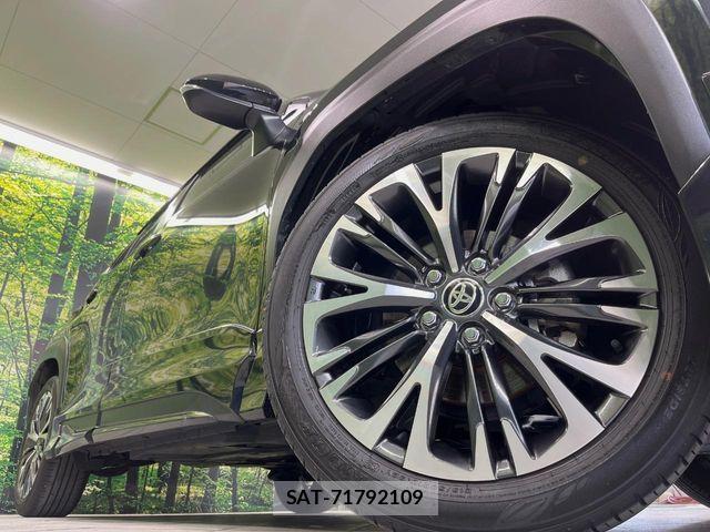 Toyota YARIS CROSS 2021-12 7621634-12