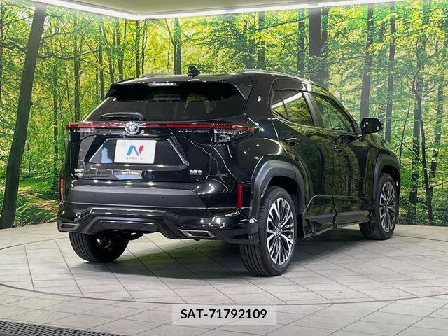 Toyota YARIS CROSS 2021-12 7621634-16