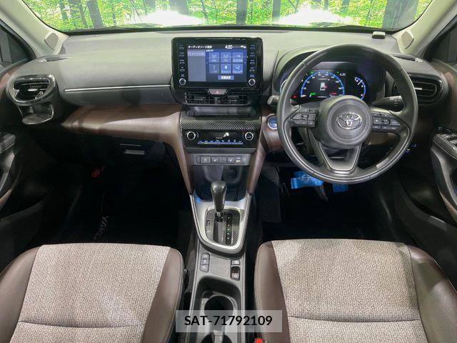 Toyota YARIS CROSS 2021-12 7621634-1