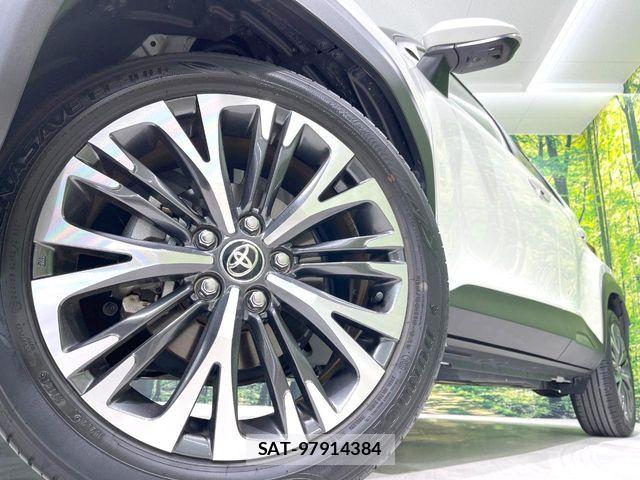 Toyota YARIS CROSS 2021-04 7621647-12