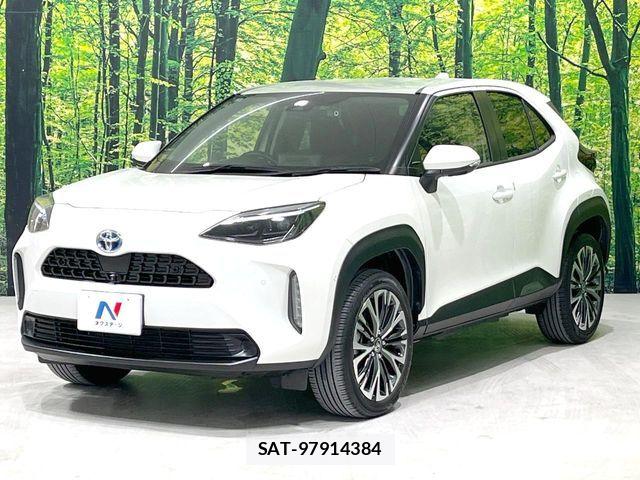 Toyota YARIS CROSS 2021-04 7621647-15