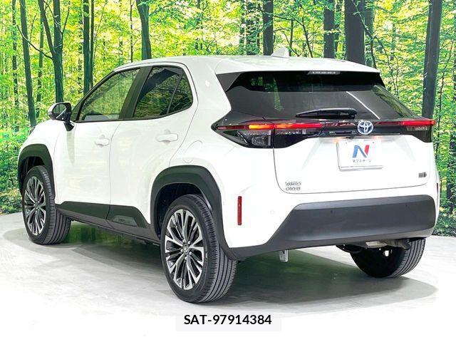 Toyota YARIS CROSS 2021-04 7621647-16