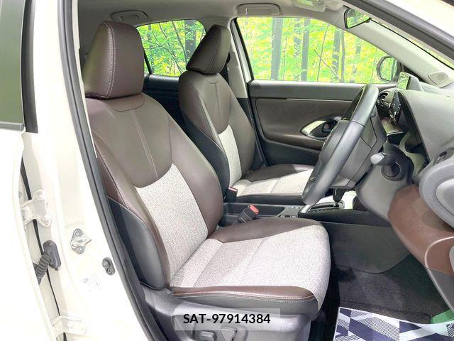 Toyota YARIS CROSS 2021-04 7621647-8