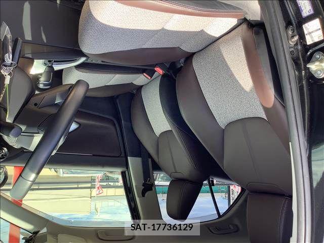 Toyota YARIS CROSS 2021-01 7621650-3