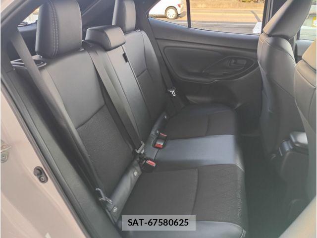 Toyota YARIS CROSS 2025-10 7621617-9