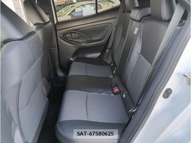 Toyota YARIS CROSS 2025-10 7621617-10