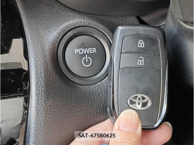 Toyota YARIS CROSS 2025-10 7621617-14