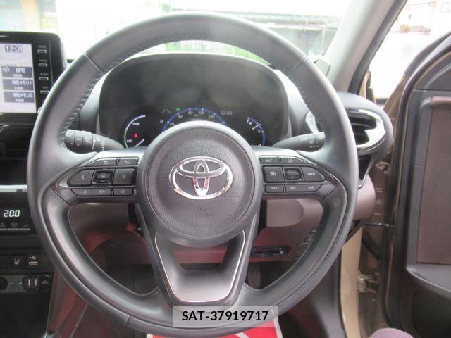 Toyota YARIS CROSS 2021-10 7621655-15