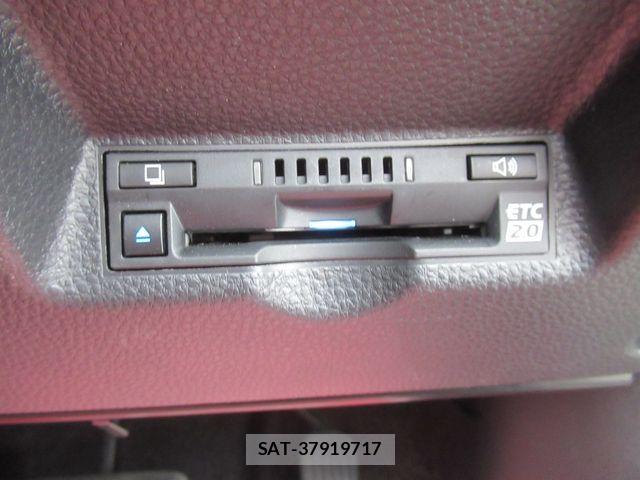Toyota YARIS CROSS 2021-10 7621655-21