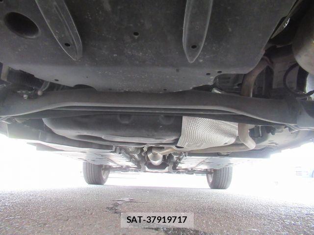 Toyota YARIS CROSS 2021-10 7621655-28
