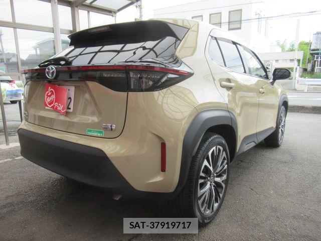 Toyota YARIS CROSS 2021-10 7621655-2