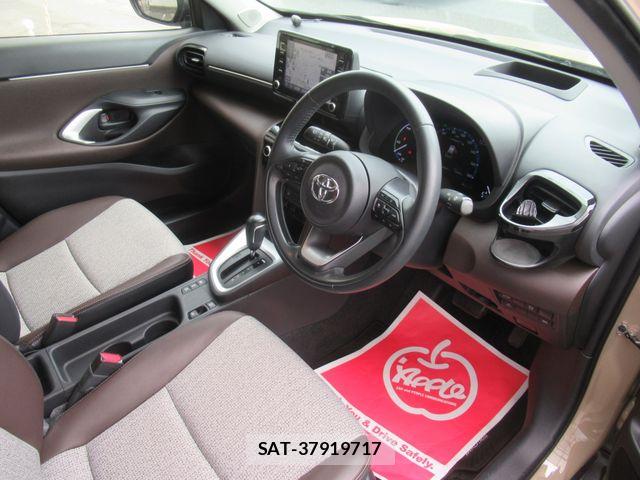 Toyota YARIS CROSS 2021-10 7621655-5