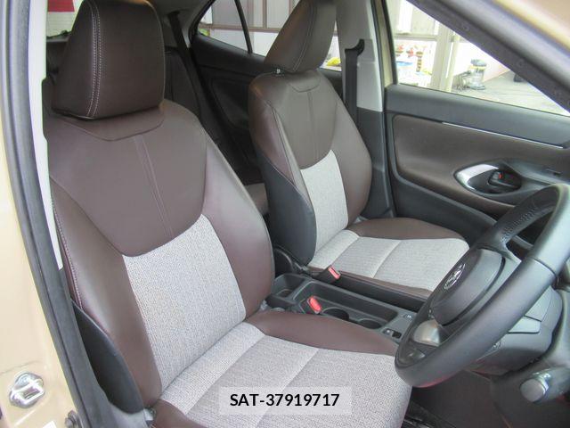 Toyota YARIS CROSS 2021-10 7621655-6