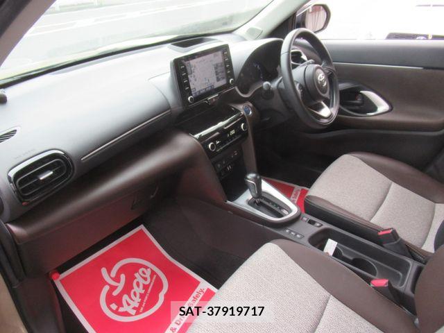 Toyota YARIS CROSS 2021-10 7621655-8