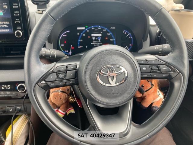 Toyota YARIS CROSS 2023-05 7621652-12