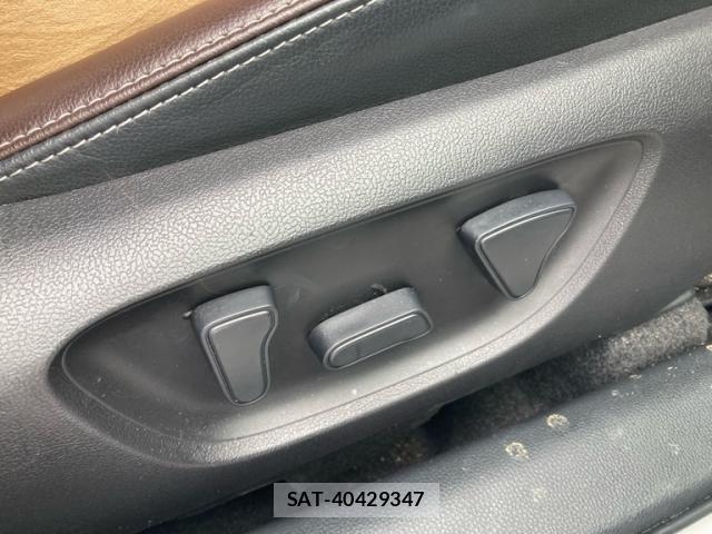 Toyota YARIS CROSS 2023-05 7621652-6