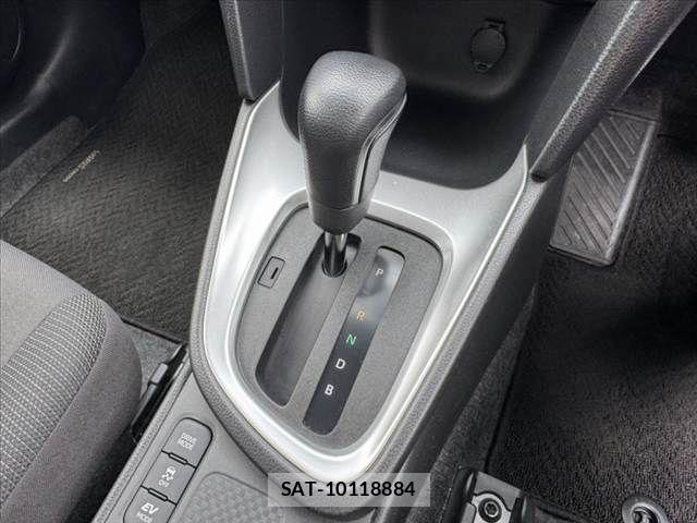 Toyota YARIS CROSS 2022-03 7621658-25