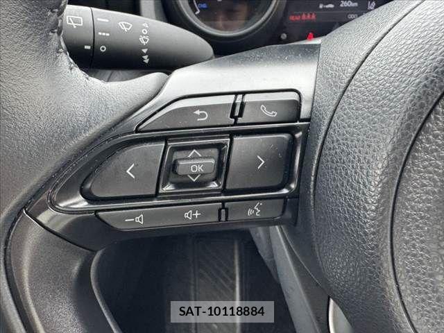 Toyota YARIS CROSS 2022-03 7621658-26