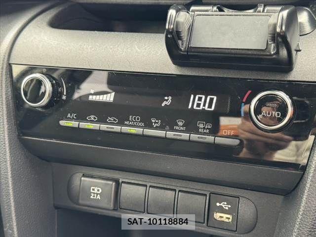Toyota YARIS CROSS 2022-03 7621658-3