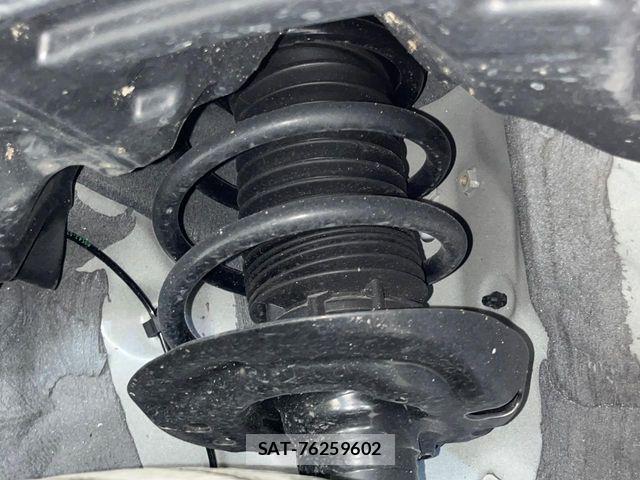 Toyota YARIS CROSS 2025-02 7621616-19