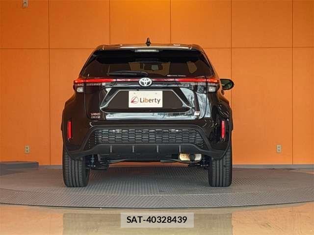 Toyota YARIS CROSS 2025-03 7621615-12