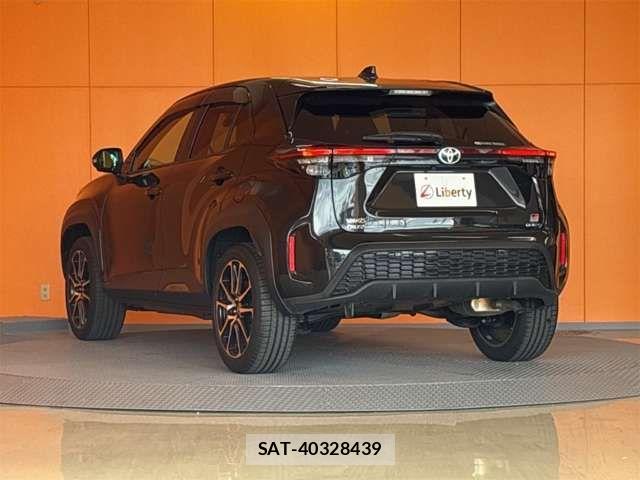 Toyota YARIS CROSS 2025-03 7621615-13