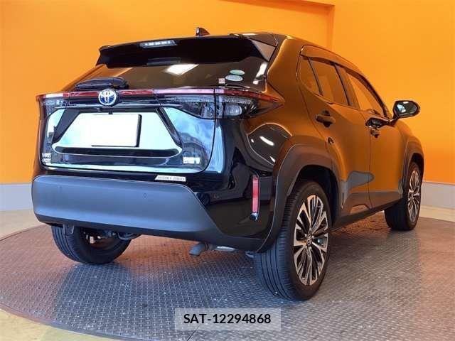 Toyota YARIS CROSS 2021-02 7621632-11