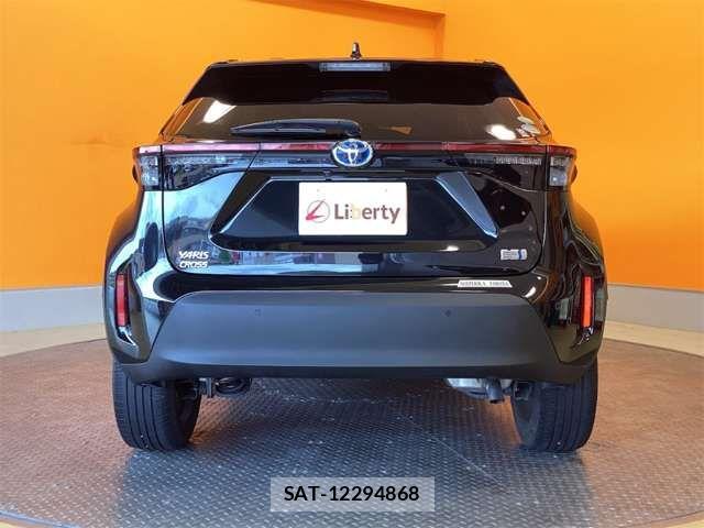 Toyota YARIS CROSS 2021-02 7621632-12
