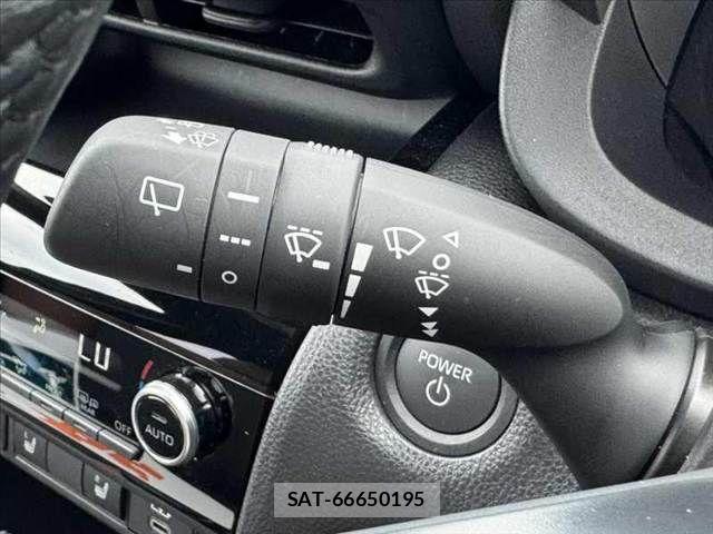 Toyota YARIS CROSS 2024-11 7621621-23
